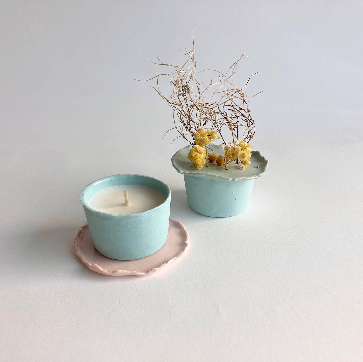 🪔Retrouvez les créations de Olivia Pellerin au Marché de la fête des mères de l’Espace Éclair !
📅 jeudi 21 mai (17h → 21h)
📅 vendredi 22 mai (17h → 21h)
Découvrez pour ce printemps une sélection de pièces poétiques réalisées avec amour par Olivia Pellerin dans son petit atelier toulousain.
Elle vous présentera également le fruit de sa collaboration avec lesreveriesdeludie (bougies parfumées).
✅ RDV au rdc de l’Espace Eclair : 8 impasse Moulive - 31400 Toulouse
Ⓜ️ Saint-Agne
#pastillage #pastillageflowers #porcelainart #handmadecandles #savoirfairefrancais