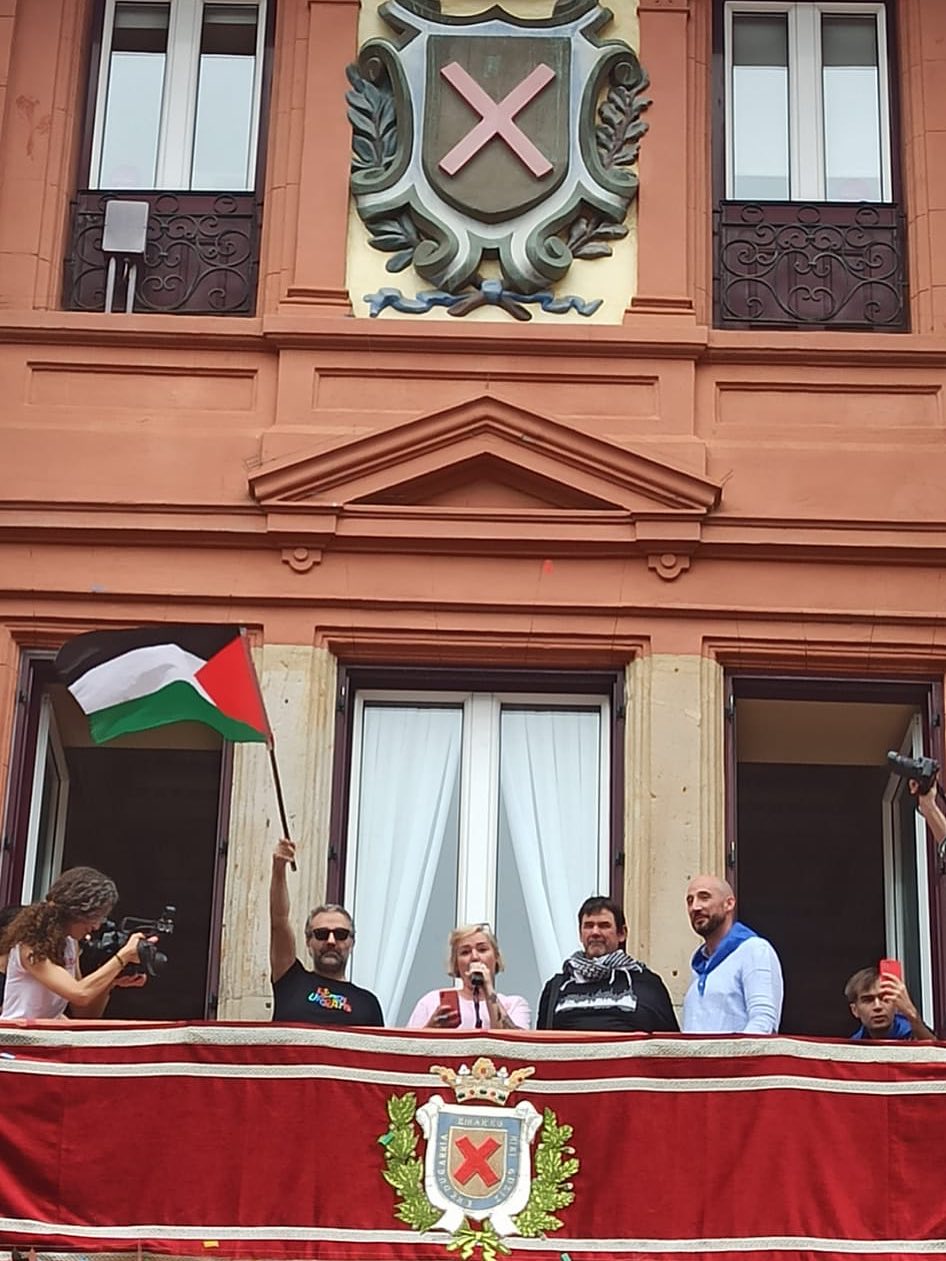 Eskerrik asko Eibar!San juan jai bereziak izan dira.❤️25 urte🤘🏻💋