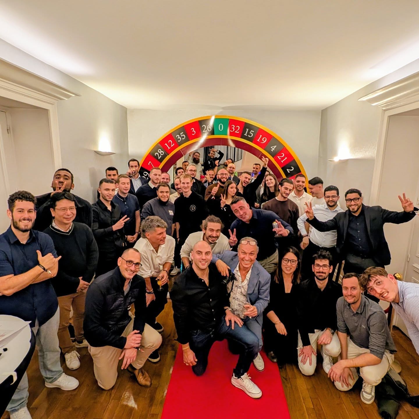 Jeudi dernier, c'était notre première soirée des anciens, et quelle soirée 🔥😍 !
Des retrouvailles, du jeu, des rires, du partage et surtout une belle famille réunie ! 🎲❤️
Merci à tous 🙏🏻 d'avoir joué le jeu et d'avoir fait de cet événement une soirée qui restera gravée dans les mémoires !
#alumni #isicom #lyon #soireecasino #team #anciens #etudiants