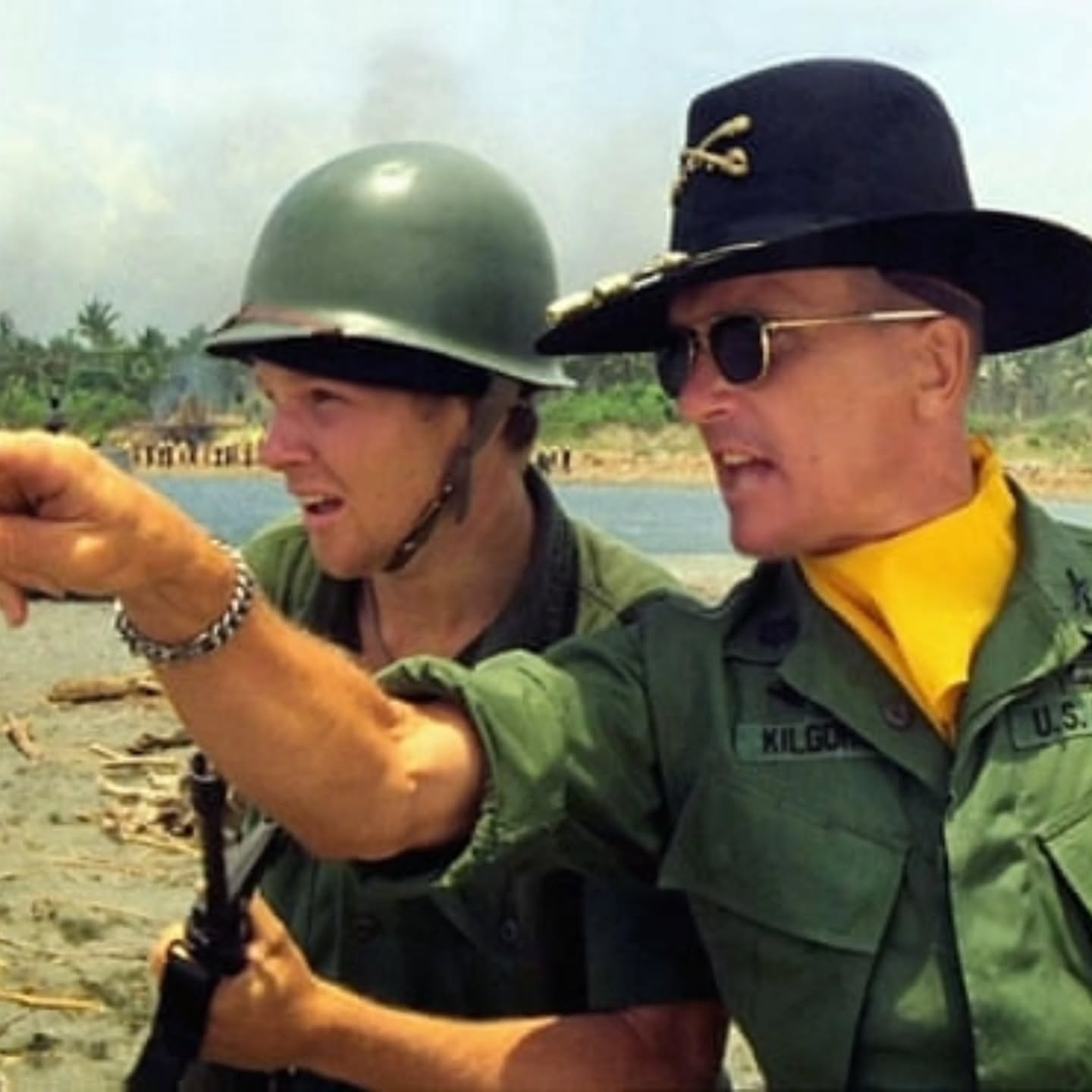 Hommage à Robert Duvall, inoubliable lieutenant-colonel Kilgore dans Apocalypse Now !
#robertduvall #apocalypsenow #americanoptical #originalpilot #lunettesiconiques