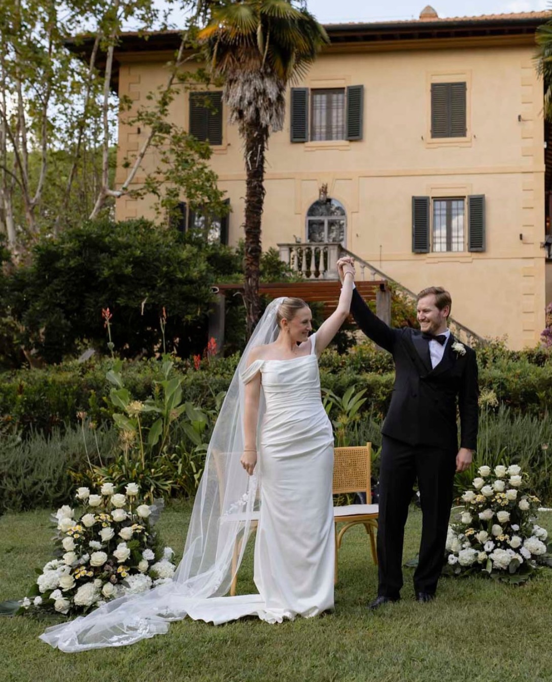 Three days in Tuscany. One wedding, a thousand memories. 🇮🇹
Natalie and Harry travelled from England to Tuscany, choosing Italy not simply as the setting for their wedding, but as a place to share an unforgettable experience with the people they love most.
Three days surrounded by family and friends, filled with celebrations, long Italian dinners, laughter, beautiful landscapes and those golden Tuscan sunsets that seem to last forever.
As editorial wedding photographers in Italy, we wanted to capture not only the elegance of their wedding day, but everything that made these three days so special: the embraces, the spontaneous moments, the energy of the celebrations and the joy of being together, far from home, for something truly unforgettable.
Because a destination wedding in Italy can be so much more than just one day.
It can become a journey to share, three days of celebration, and a little piece of Italy to carry with you forever.
Natalie & Harry — Tuscany, Italy.
Three days. One love story. Endless memories. 🇮🇹✨